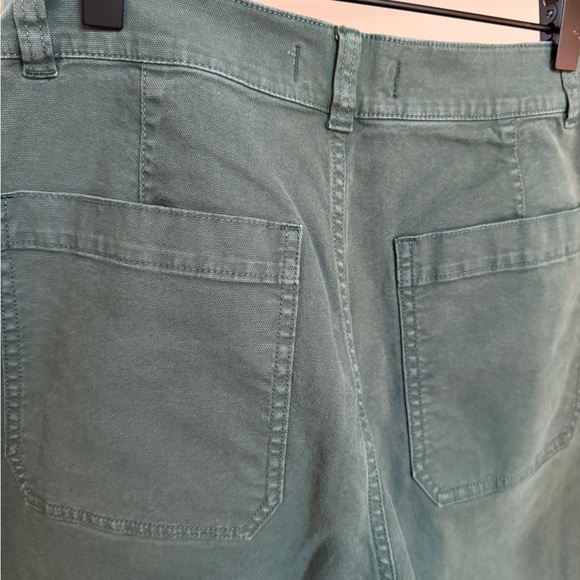 Madewell Women’s 90s straight Cargo Pants in Forest Green - Picture 3 of 5